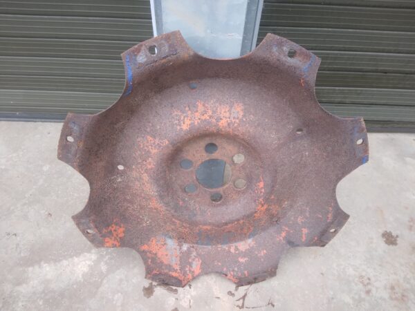 Fordson E27 N Major 6 Stud Wheel Centre - Image 3