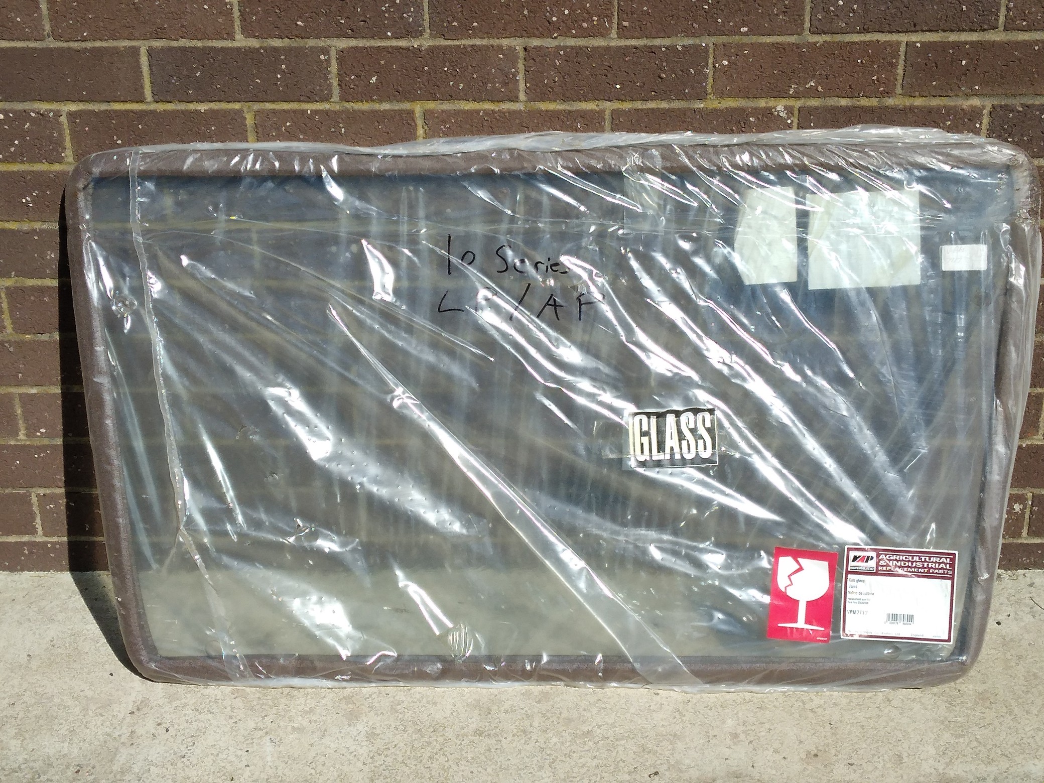 Ford AP/LP Rear Window Glass